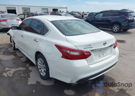 2018 Nissan Altima 2.5 S z USA, uszkodzony, nr VIN 1N4AL3AP0JC275043